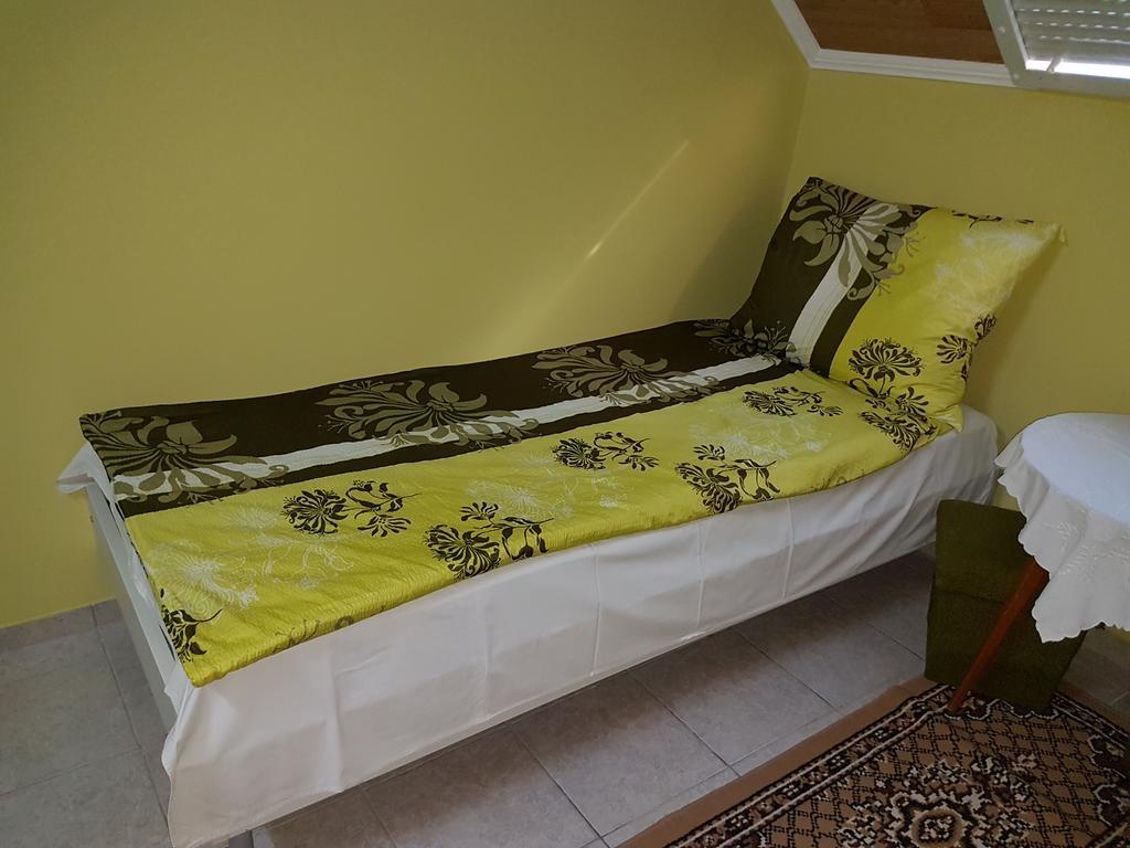 Ilona Vendeghaz Hotel Сиофок Екстериор снимка